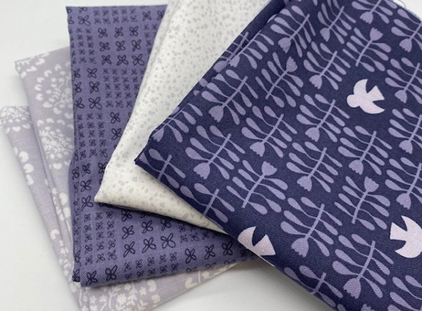 Fat Quarter Set Karen Lewis Conway cottage navy
