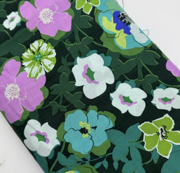 Viscosedruck Pat Bravo Fusion Blomma Garden Rainforest