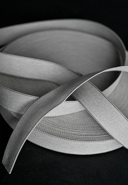 Gurtband Howell Grey Marl hellgrau mit feinem dunklem Randstreifen