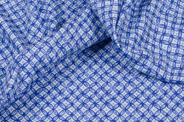 Reststück Baumwollpopeline Emilie gemustert blau/weiß