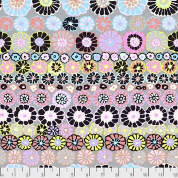 Kaffe Fassett Row Flowers pastell