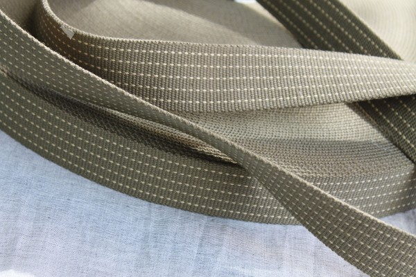 Gurtband 3,5 cm khaki mit gestrichelter Linie