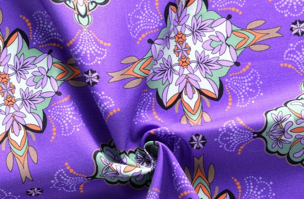 Sense of Harmony Ornament groß aubergine